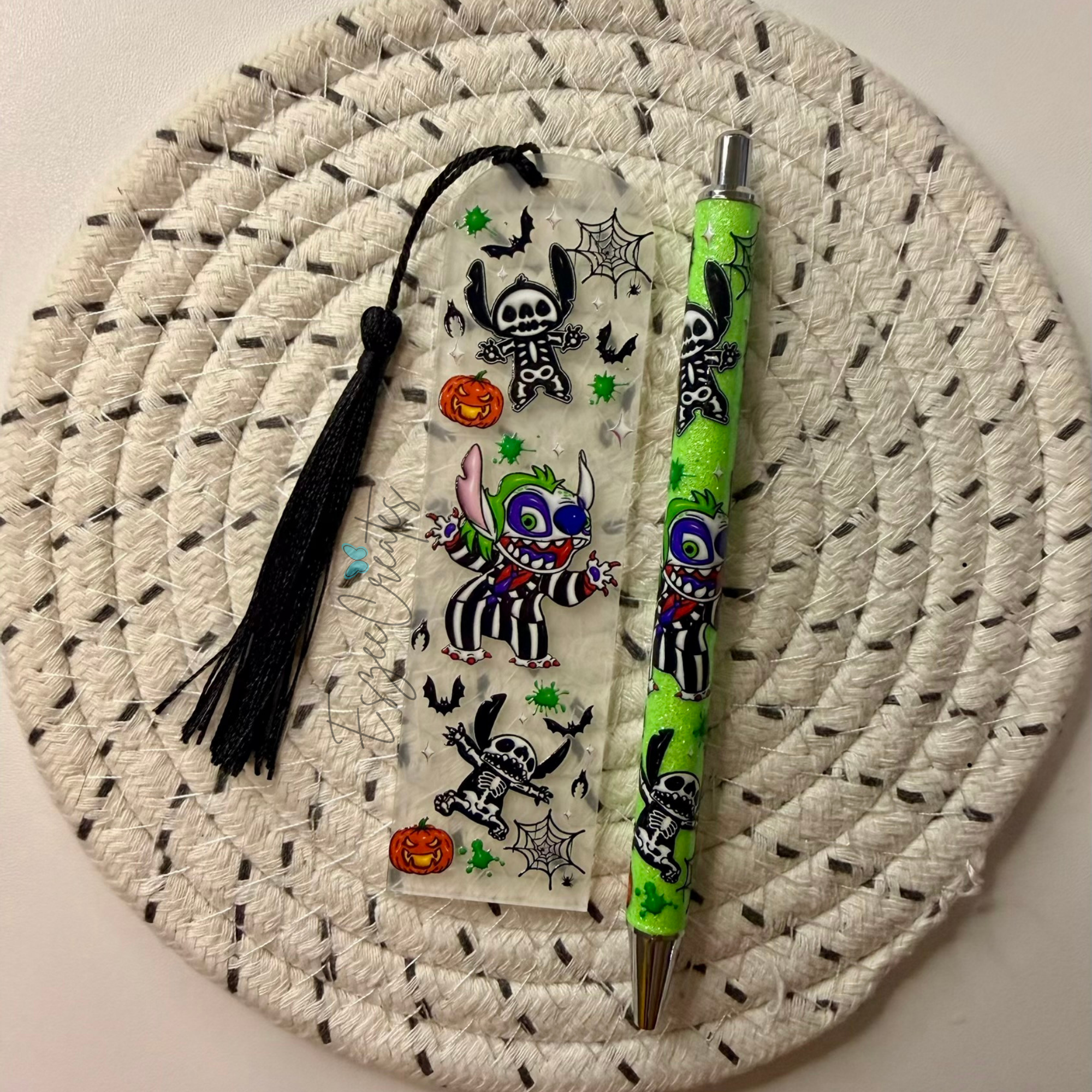 Bookmark & pen set